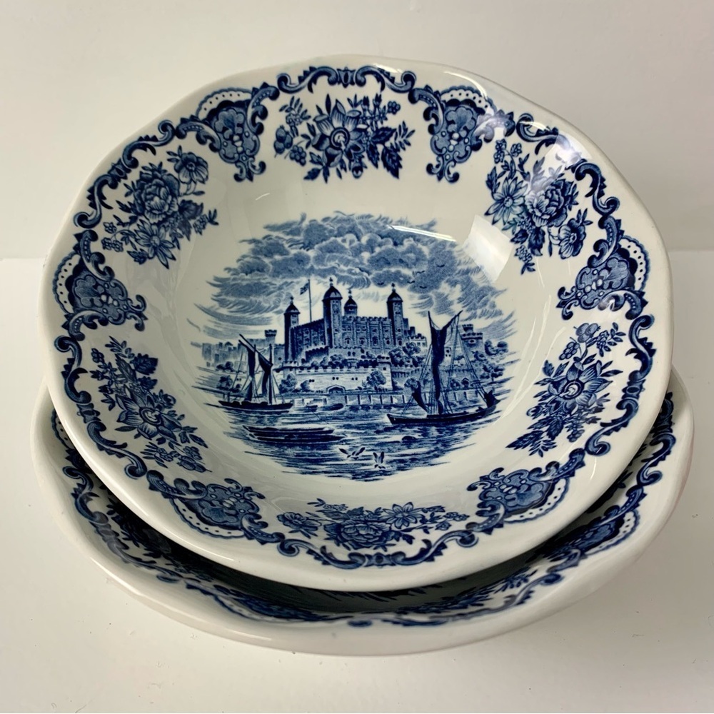 Two Vintage Wedgwood “Royal Homes of Britain” Porcelain Bowls